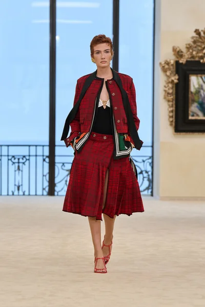 Look 46
